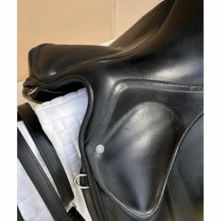 SELLE DRESSAGE CHILDERIC 2 DSC 175