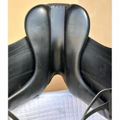 SELLE DRESSAGE CHILDERIC 2 DSC 175