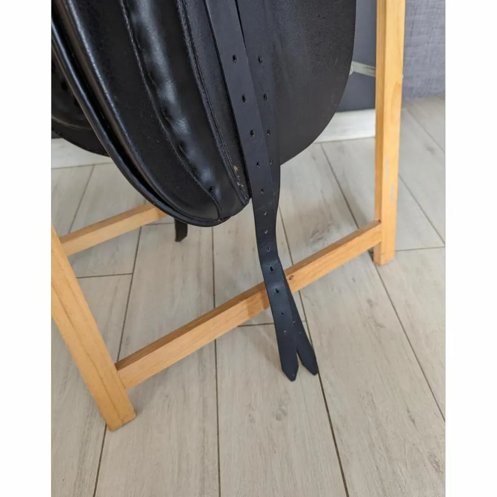 Selle dressage cuir noir 17"5 Quadrije et filet