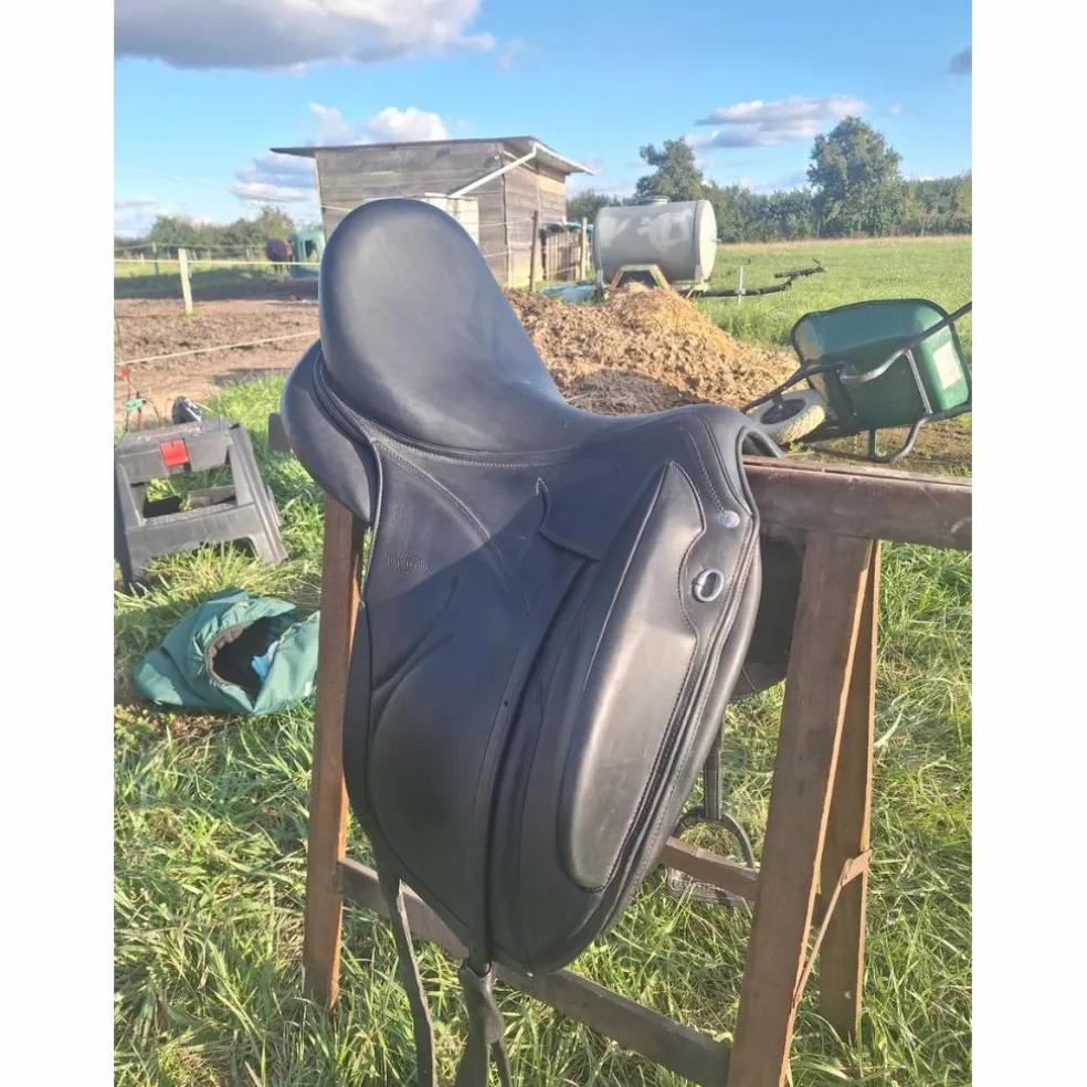 Selle dressage devoucoux