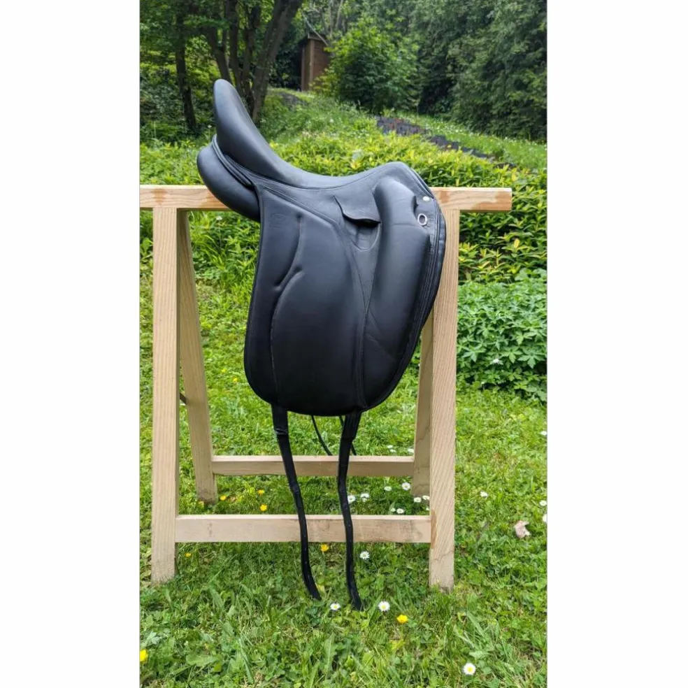 Selle dressage Devoucoux 17'