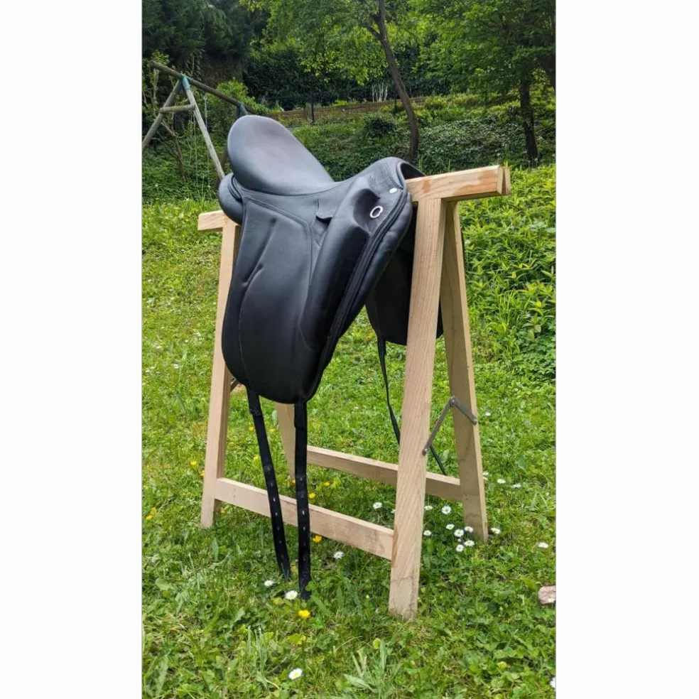 Selle dressage Devoucoux 17'