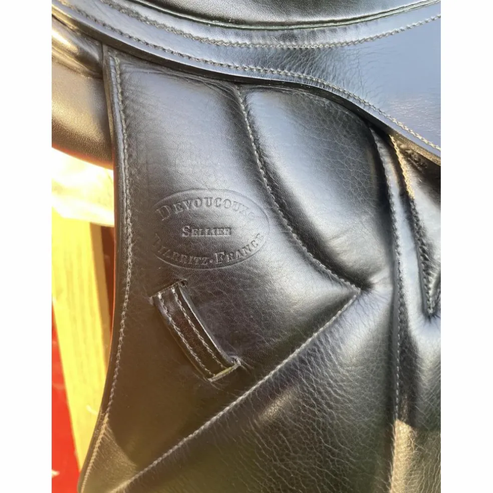 Selle dressage Devoucoux modèle Makila