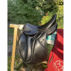 Selle dressage Devoucoux modèle Makila