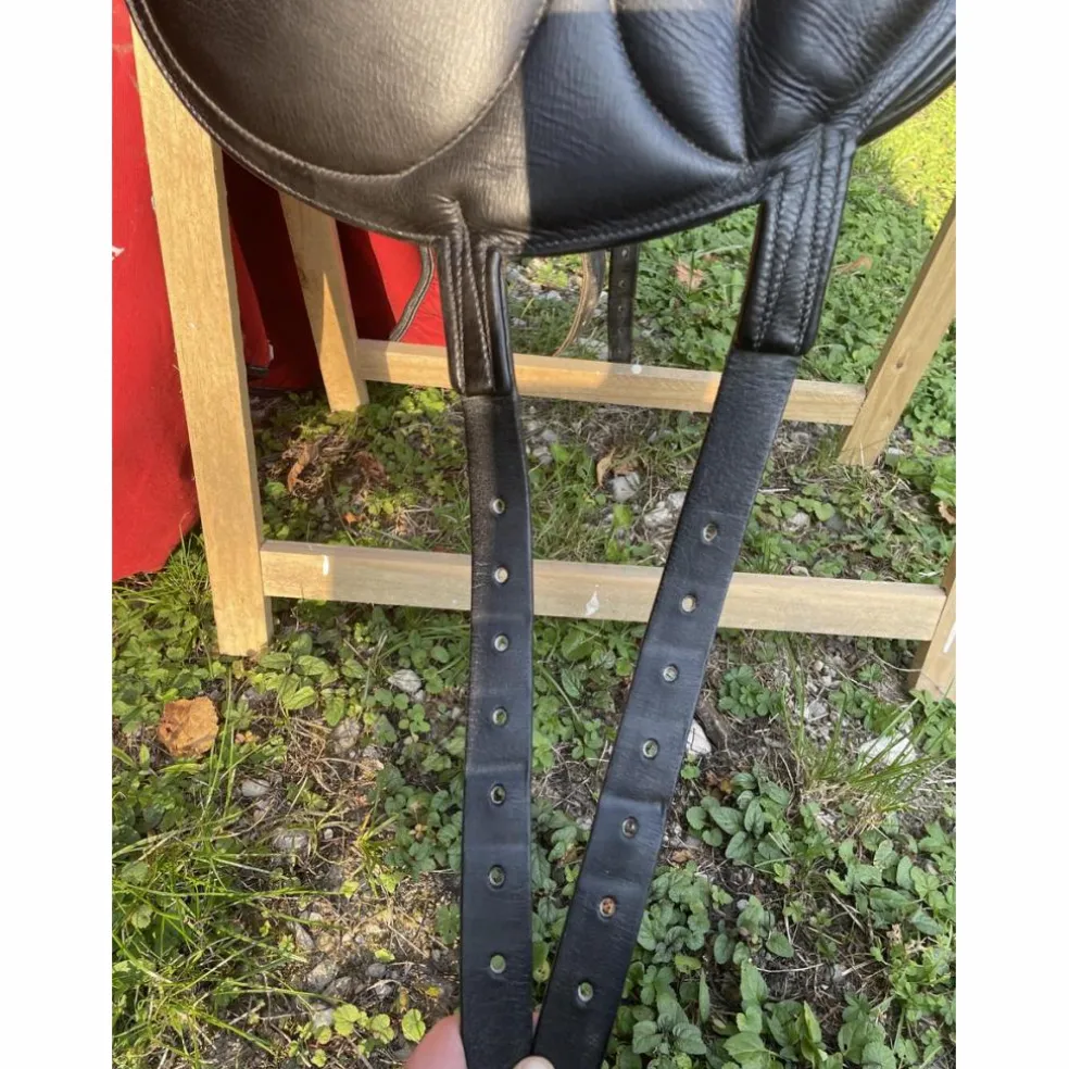 Selle dressage Devoucoux modèle Makila