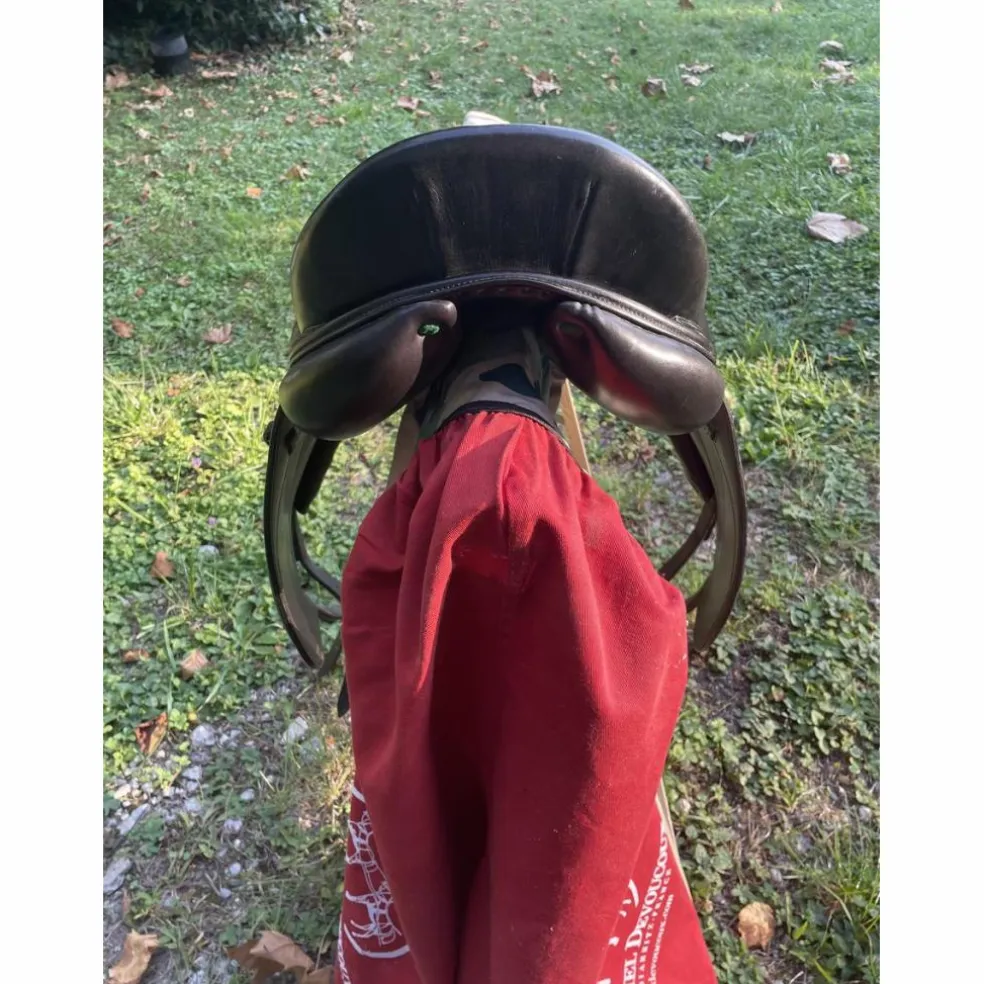 Selle dressage Devoucoux modèle Makila