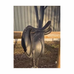 selle dressage DEVOUCOUX MAKILA LAB 17.5