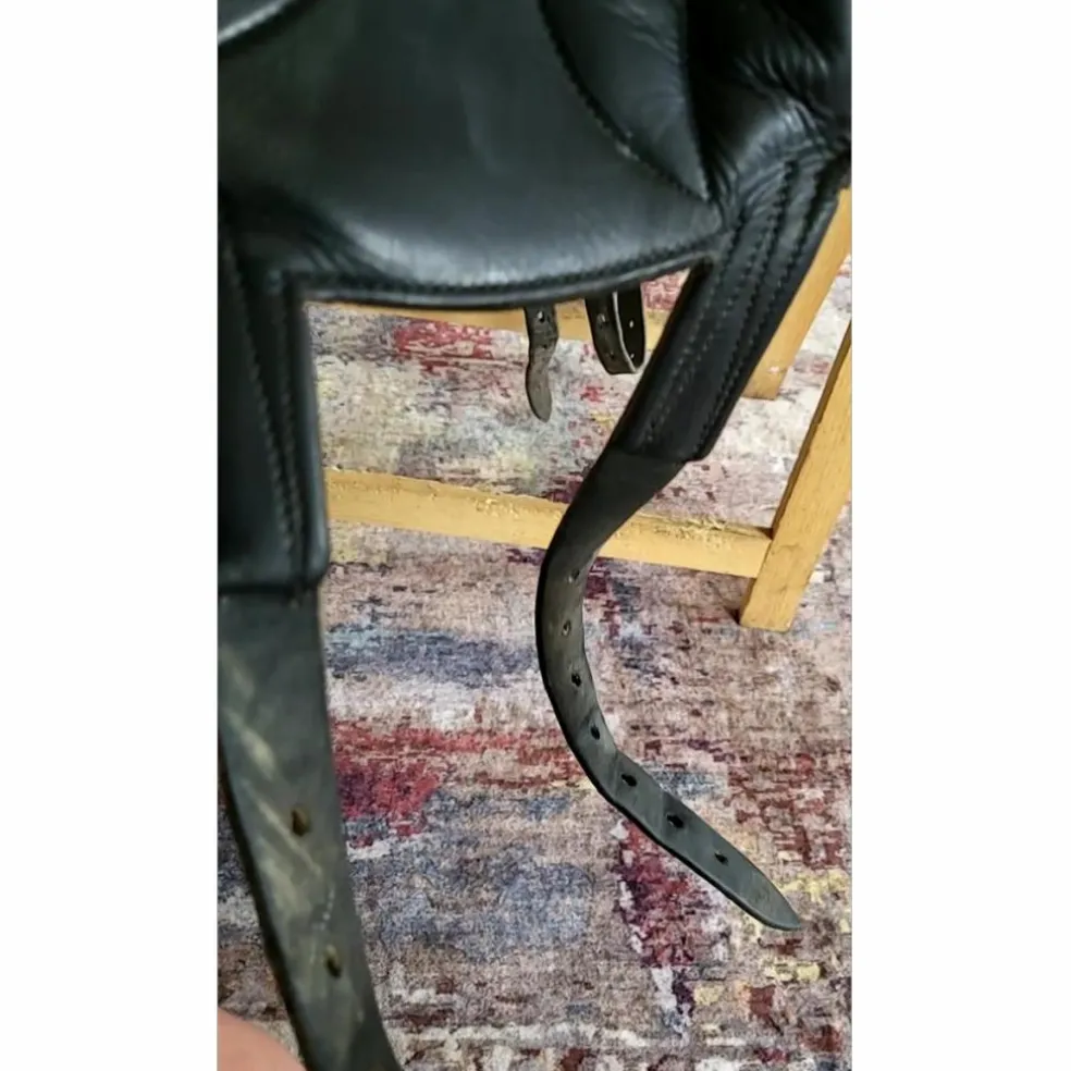 Selle dressage Devoucoux 18