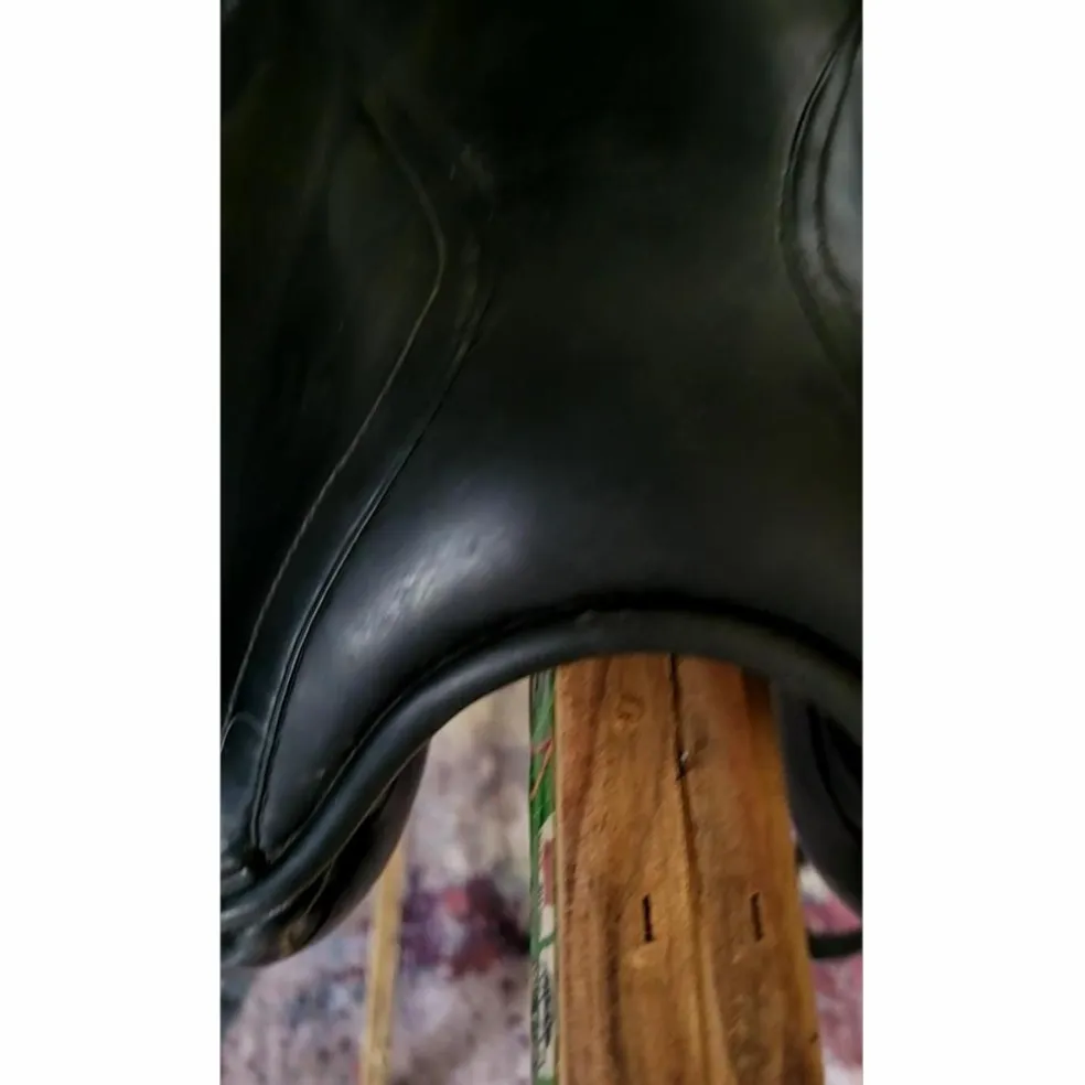 Selle dressage Devoucoux 18