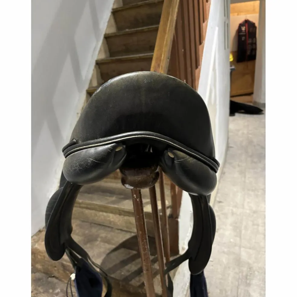 selle dressage fleur de lys