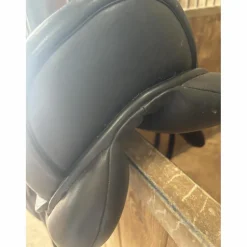 Selle dressage HKM 17,5 pouces