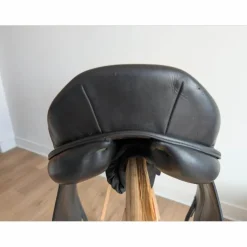 Selle dressage Makila Devoucoux année 2012 taille 18