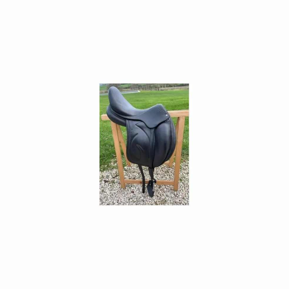 Selle dressage noire 17' Vincent Gaffet excellent état