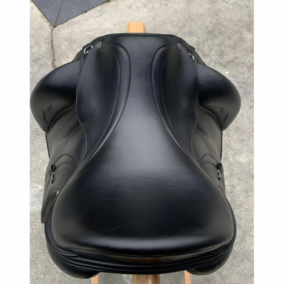 Selle dressage Équipe Viktoria taille 17,5