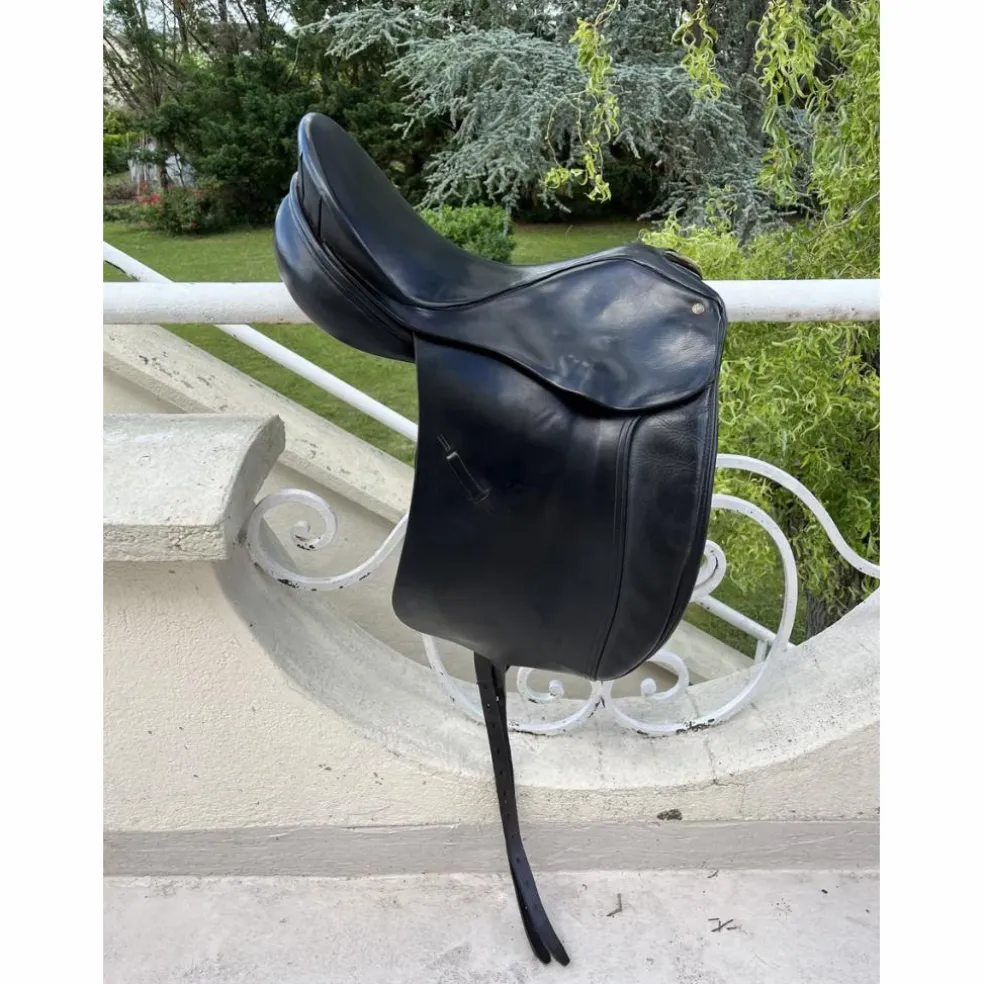 selle dressage thoroughbred saddlery noire