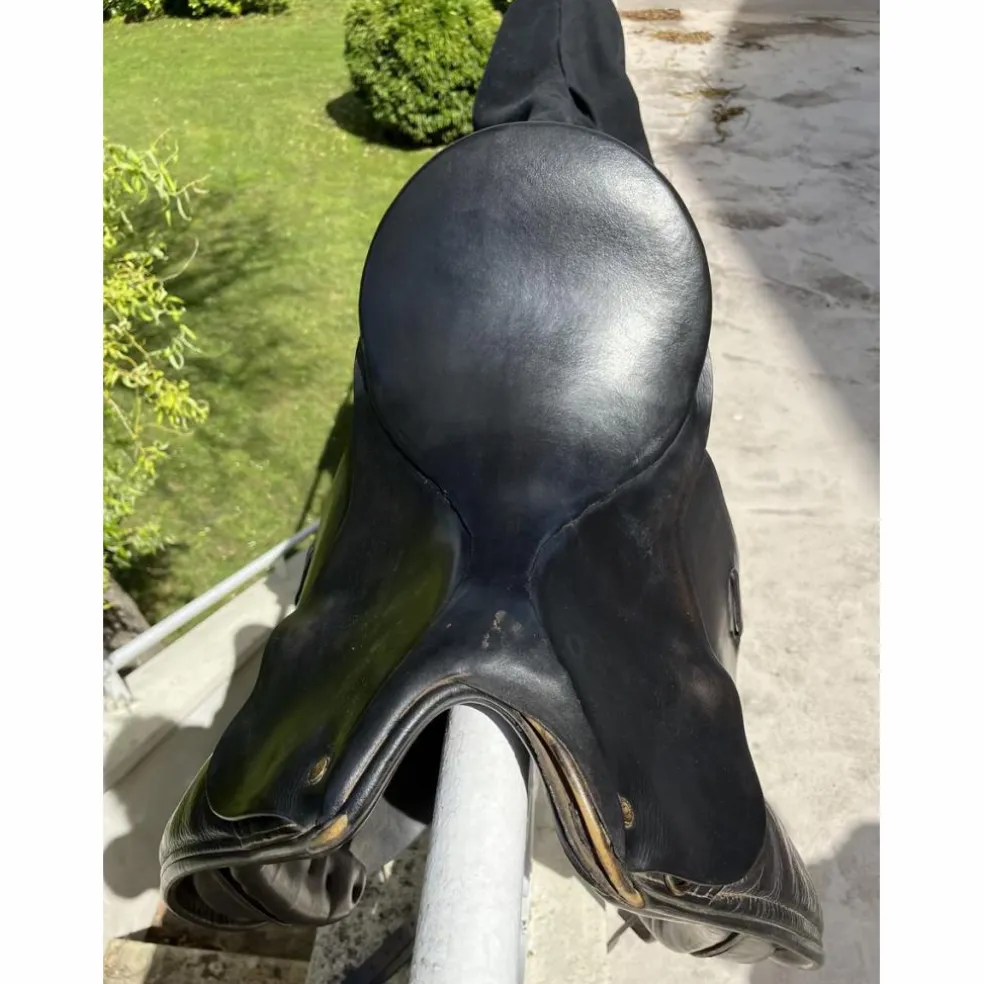 selle dressage thoroughbred saddlery noire