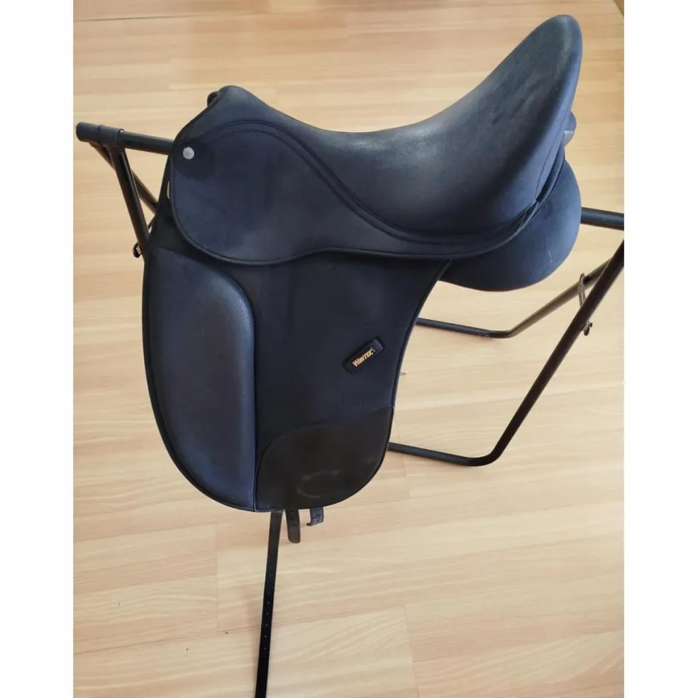 Selle dressage Wintec Isabell 16'5 cair