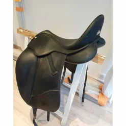 Selle dressage wintec isabell werth 17"