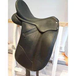 Selle dressage wintec isabell werth 17"