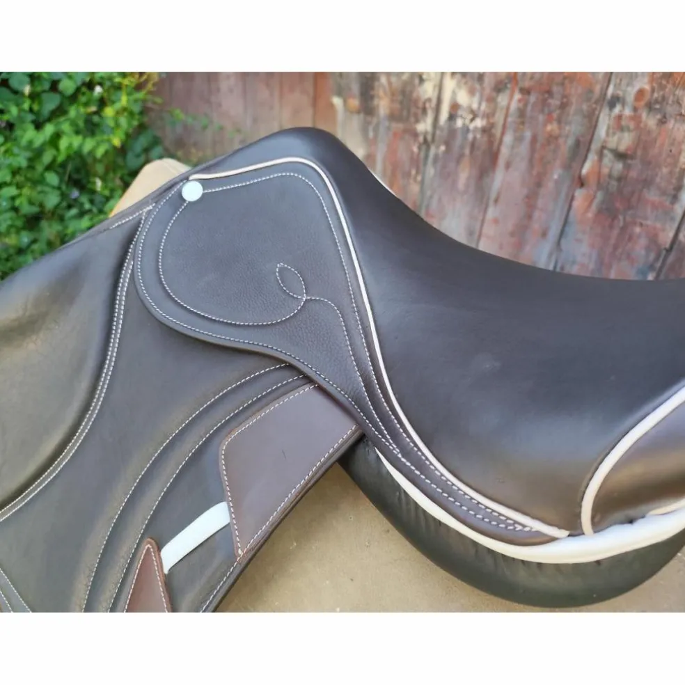 Selle EKUS F4 - 17,5" état neuf