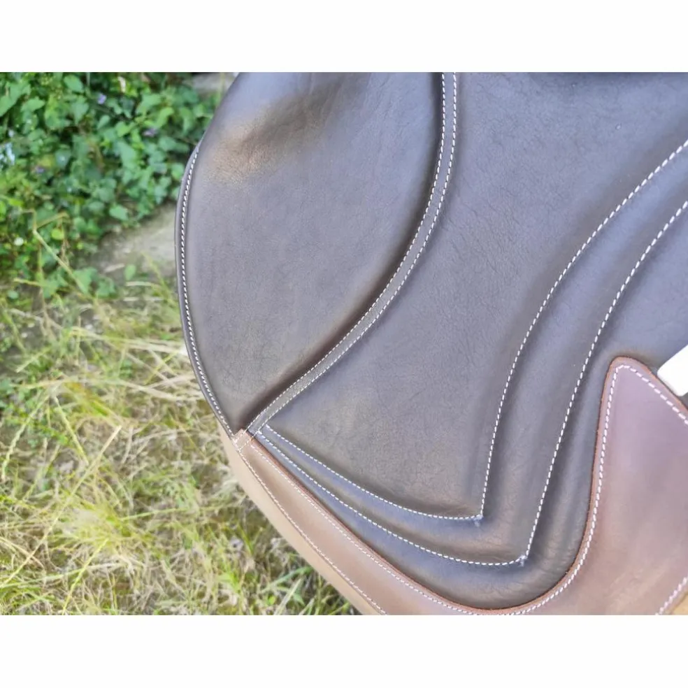 Selle EKUS F4 - 17,5" état neuf