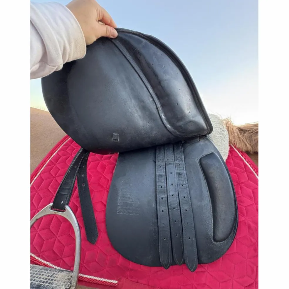 Selle en cuir 17,5 pouces excellent état