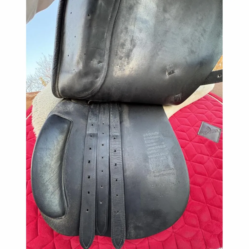 Selle en cuir 17,5 pouces excellent état