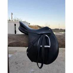 Selle en cuir 17,5 pouces excellent état