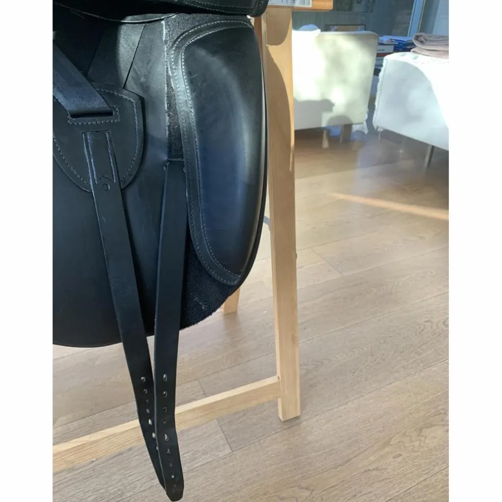 Selle Erreplus Adelinde taille 17