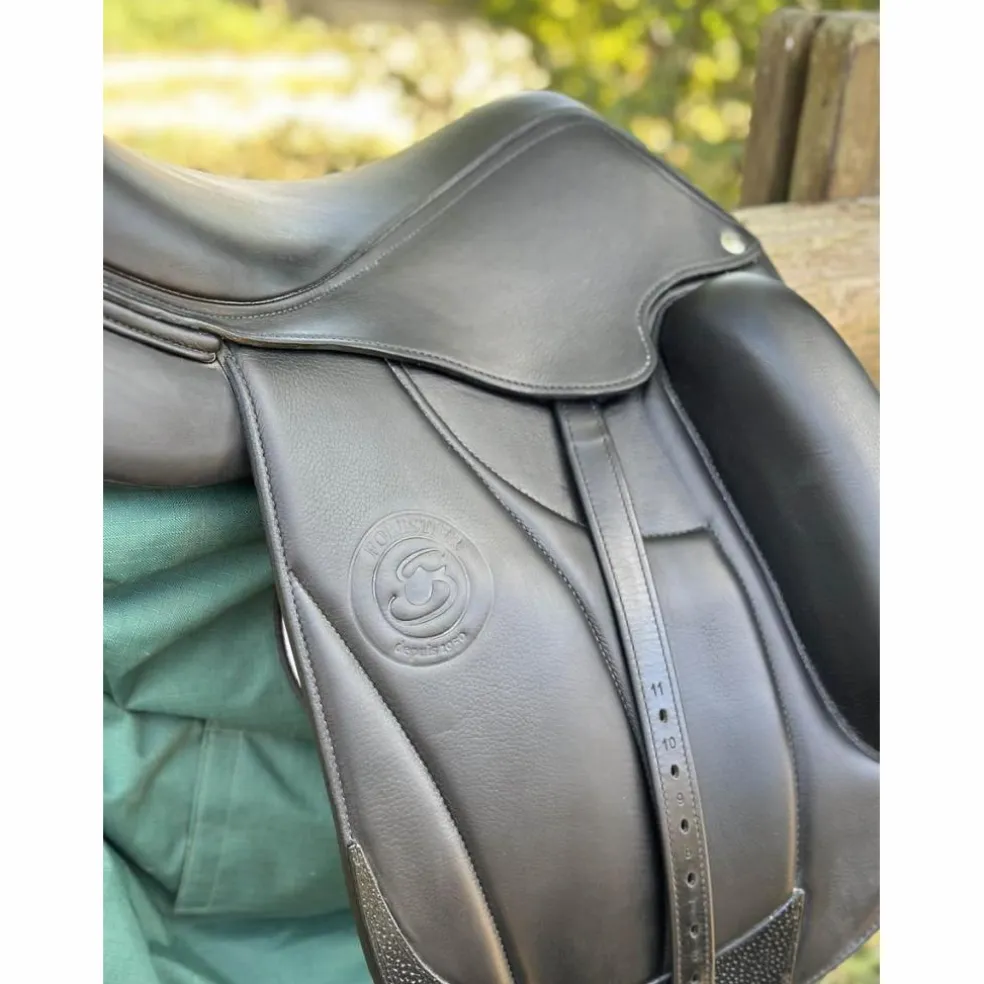 Selle Forestier Aachen 17” 2A – Noir toute veau (2022) + sangle + étrivières