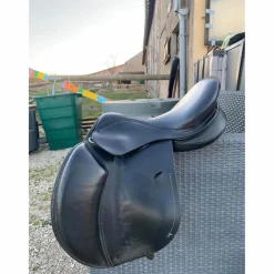 selle fouganza noire cuire