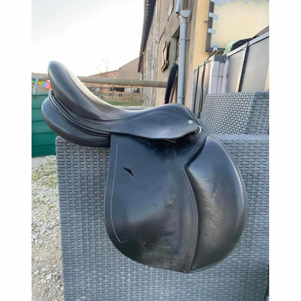 selle fouganza noire cuire