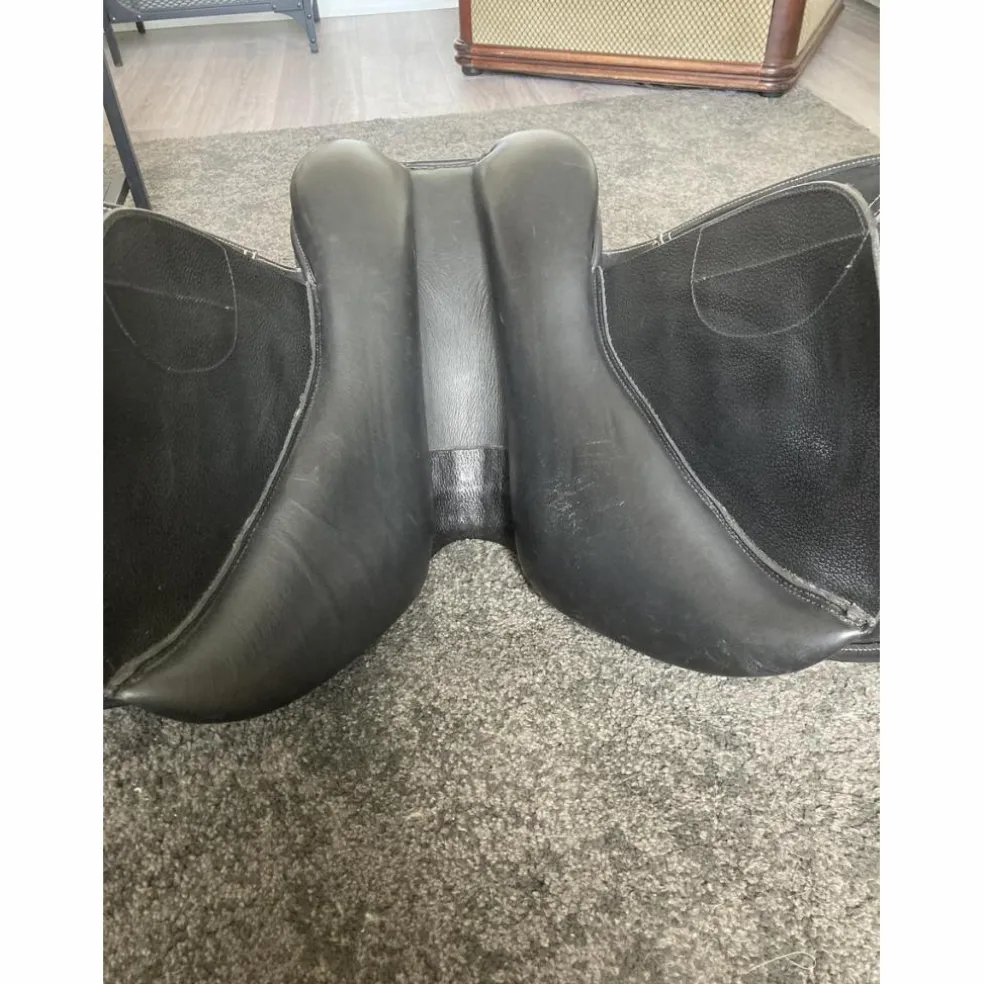 Selle Fouganza Paddock – Cuir noir – 310