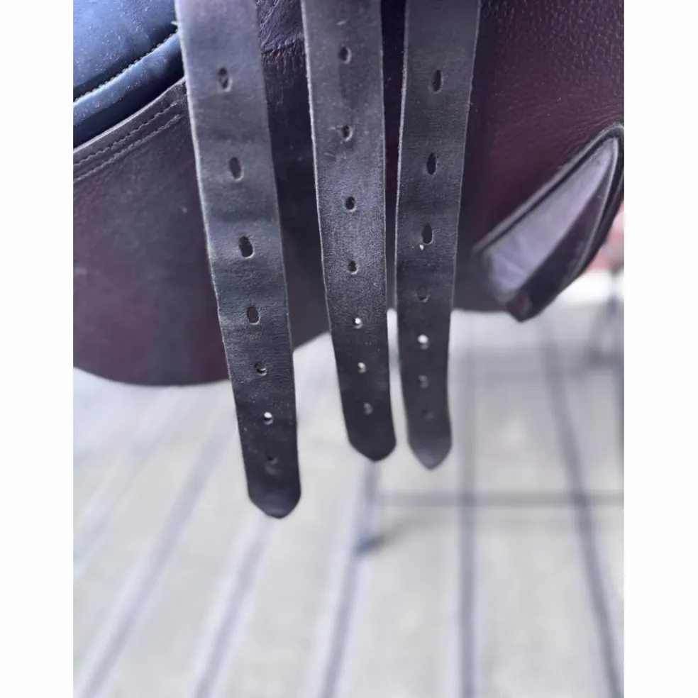 Selle GBS marron taille 17