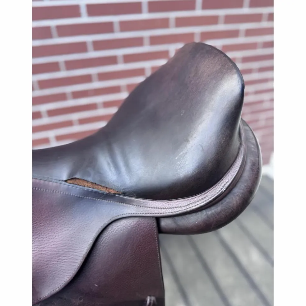 Selle GBS marron taille 17