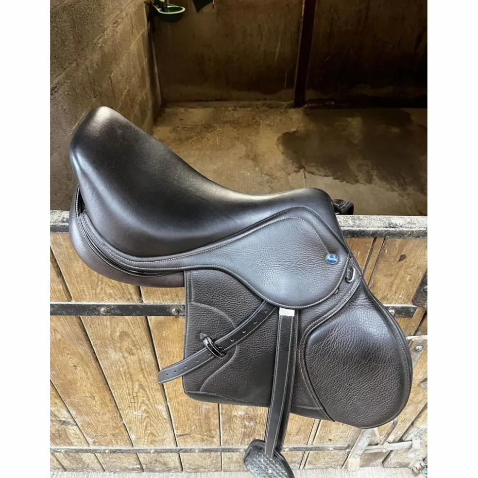 Selle Ikonic