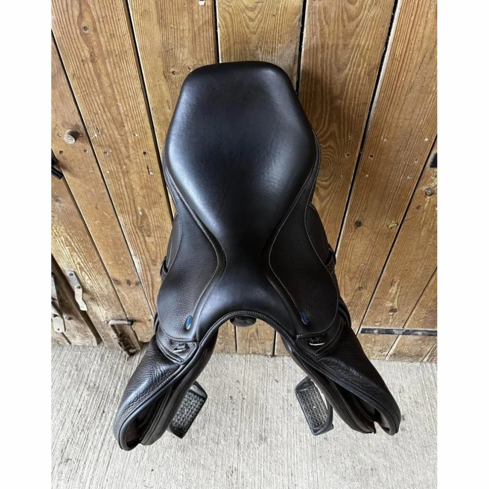 Selle Ikonic