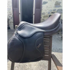 selle ikonic 17 pouces