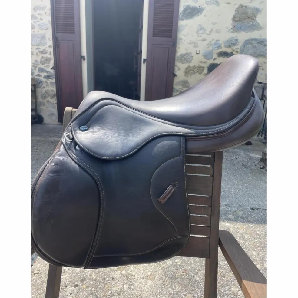 selle ikonic 17 pouces
