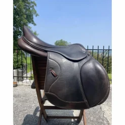 selle ikonic 17 pouces