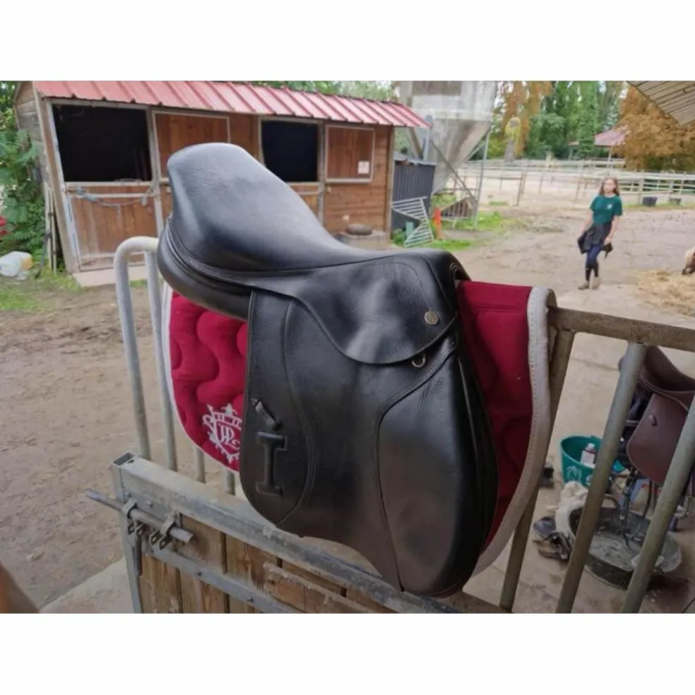 Selle Ikonic Noir Excellent État