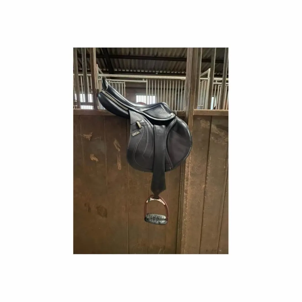 Selle mademoiselle cwd taille 17’5