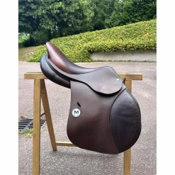 Selle meyer modèle Marianne acte 2/ Taille 17,5 pouces/ Année 2023