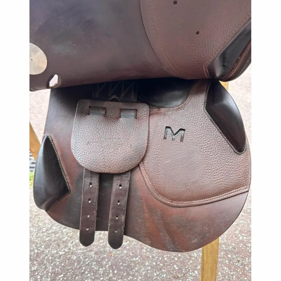Selle meyer modèle Marianne acte 2/ Taille 17,5 pouces/ Année 2023