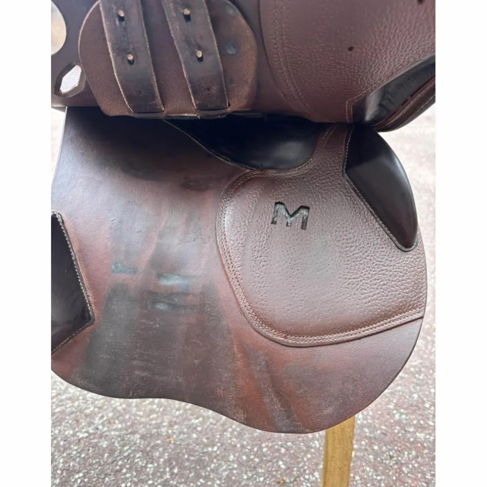 Selle meyer modèle Marianne acte 2/ Taille 17,5 pouces/ Année 2023