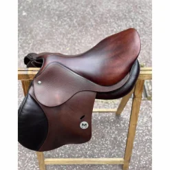 Selle meyer modèle Marianne acte 2/ Taille 17,5 pouces/ Année 2023