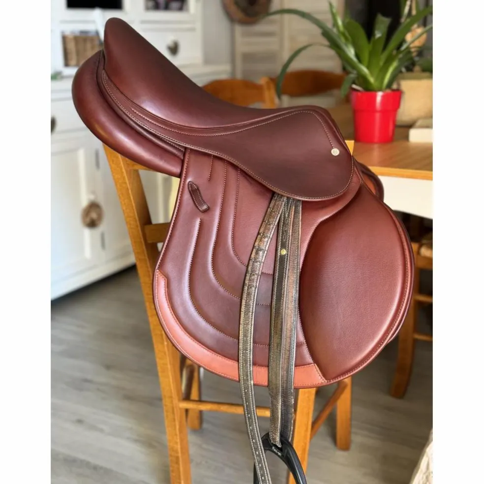Selle mixte en cuir – Très bon état