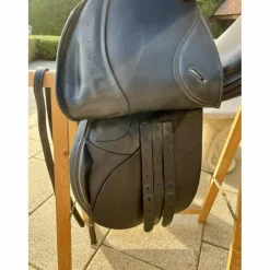 Selle mixte en cuir noir