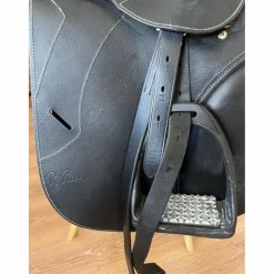 Selle mixte Pessoa 17,5 pouces noir