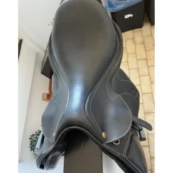 Selle mixte Pessoa 17,5 pouces noir